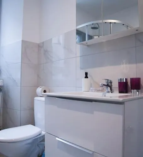 Rdc 2 Parfait Loisirs Et Travail, Court Et Long Sejour, Parking Gratuit Tram-train, Autoroute A Proximite Mülhausen