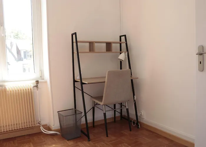 Apartamento Rdc Parfait Pour Halte Et 2 Chambres, Tram-train, Autoroute à Proximité, Parking Gratuit *