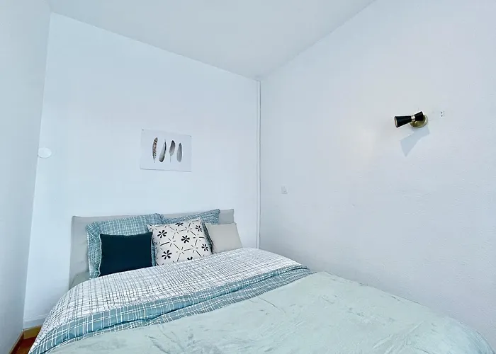 Apartamento Rdc Parfait Pour Halte Et 2 Chambres, Tram-train, Autoroute à Proximité, Parking Gratuit *